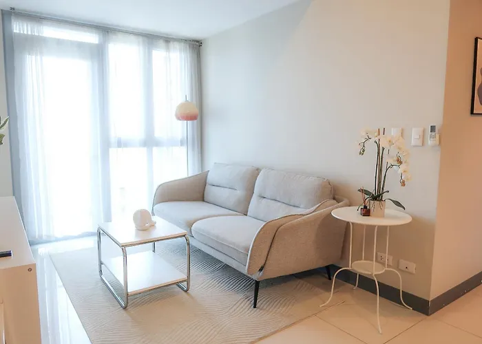 C'avenue Uptown Parksuites Bgc